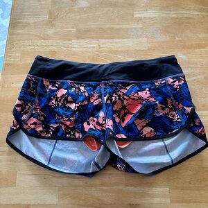 Lululemon shorts size 10